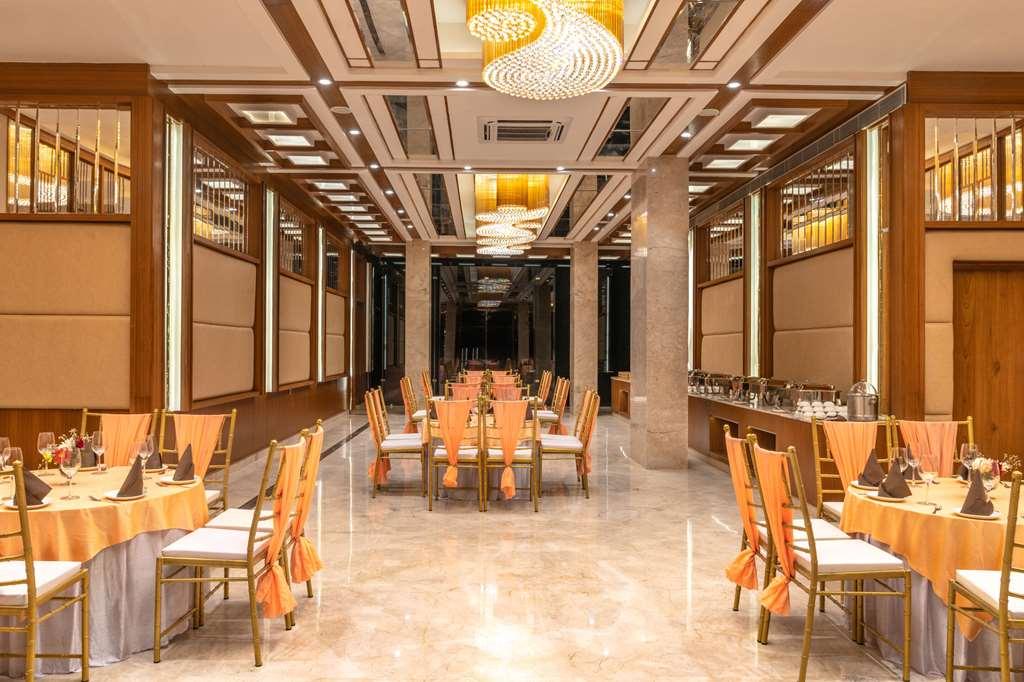 Clarion Hotel Epicure Dehradun Einrichtungen foto